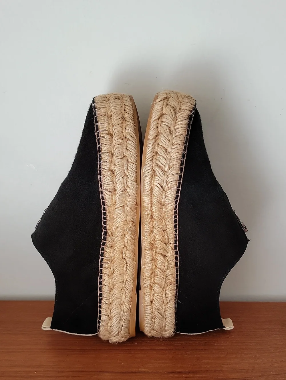 Eric Michael Serena Black Suede Espadrilles sz38/7.5